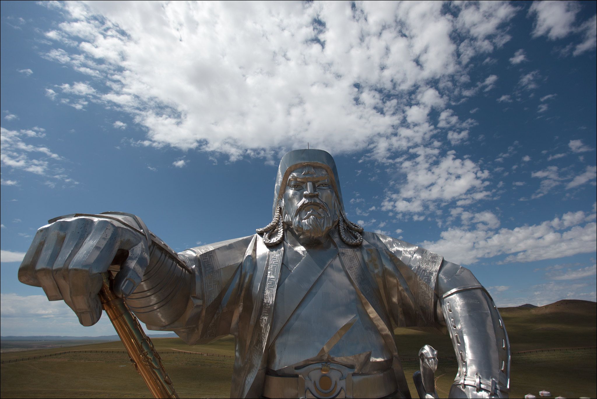 jejak-sejarah-genghis-khan-hidup-di-jantung-mongolia